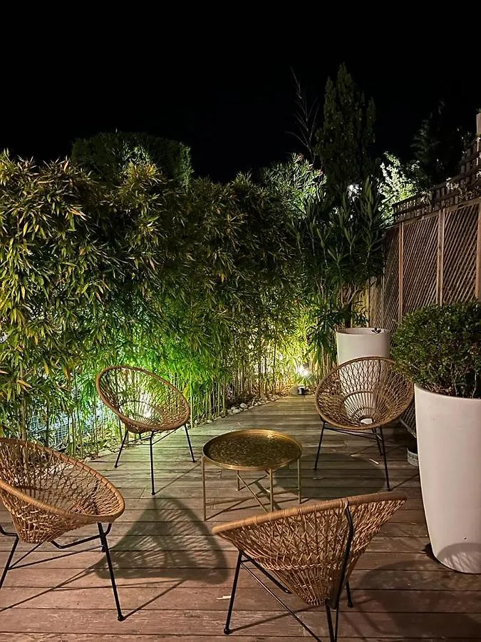 L'Atypique : 2 Chambres // Piscine // Parking Saint-Tropez