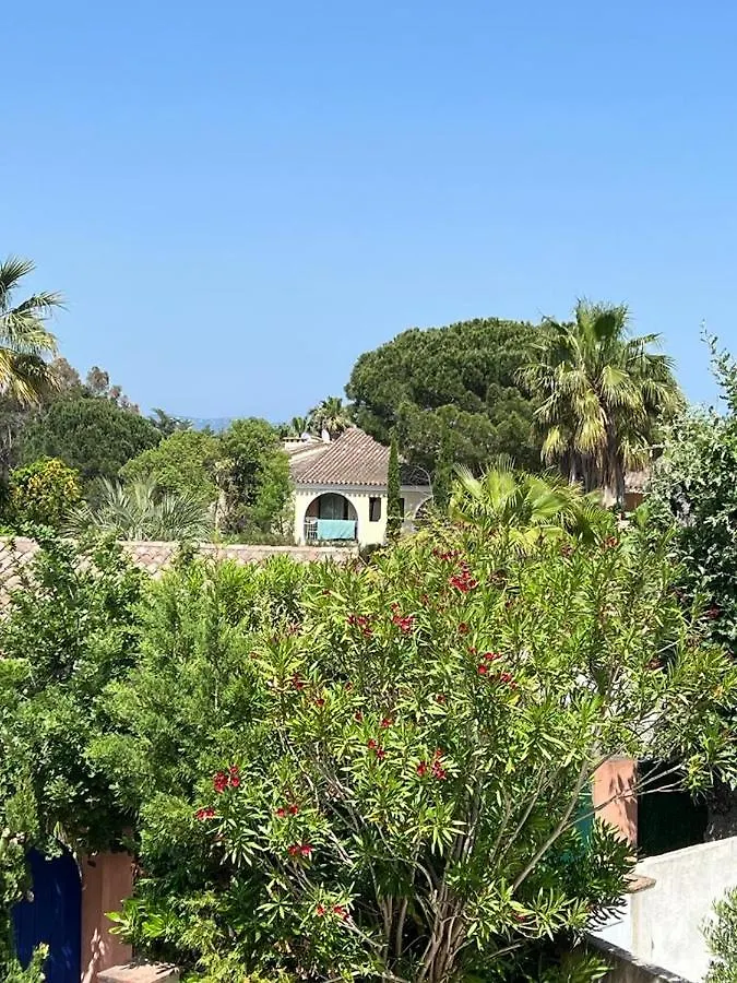 L'Atypique : 2 Chambres // Piscine // Parking Saint-Tropez